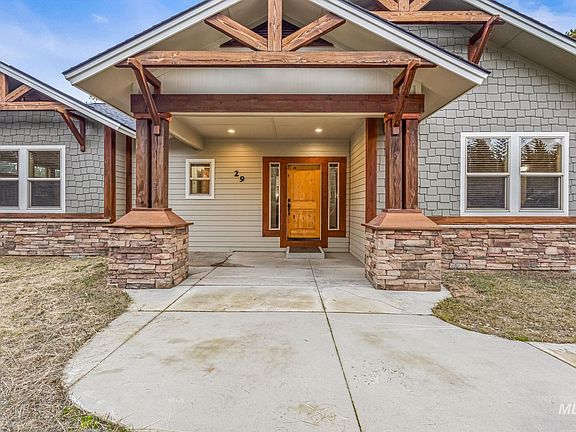 3rd image of 29 Pointe At Goldfork Ct