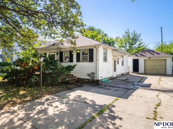 3055 W St, Lincoln, NE 68503