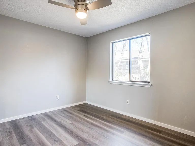 4940 Hollow Ridge Rd — Photo 14