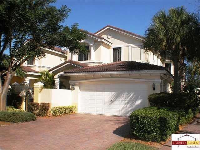 2nd image of 1586 Passion Vine Cir