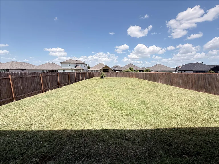 1104 Whippletree Trl — Photo 30