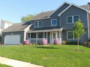 319 Carl Sands Dr, Cary, IL 60013