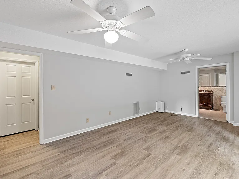 305 Old Fox Trl — Photo 23