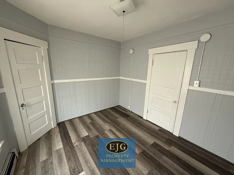 23 S Main St #4 — Photo 8