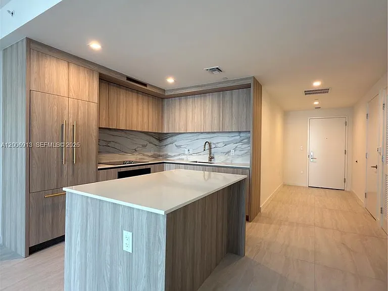 77 SE 5th St #1602 — Photo 2