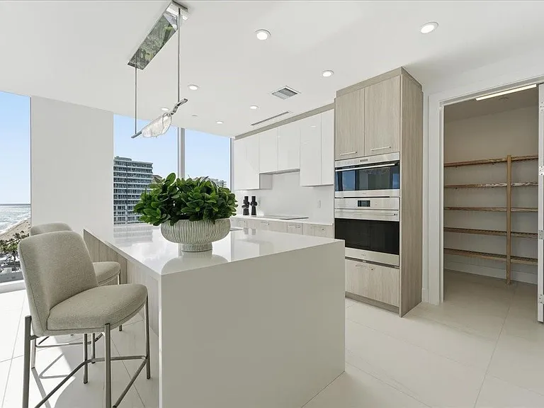 151 N Seabreeze Blvd #1601-E — Photo 8