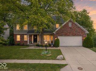 10480 Greenway Dr, Fishers, IN 46037