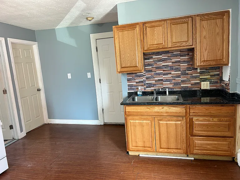 121 Tell St #2F — Photo 9