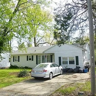 805 N Springer St — Photo 1