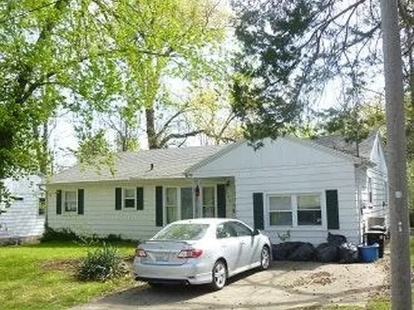 805 N Springer St, Carbondale, IL 62901