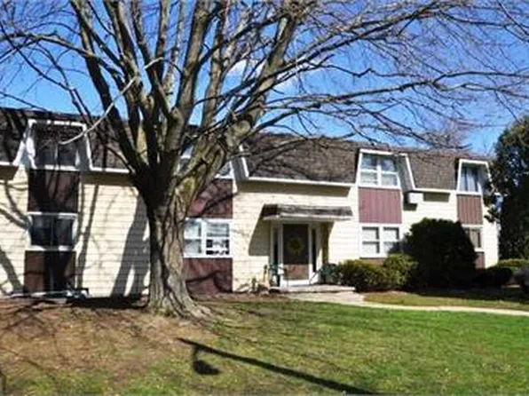 1806 Jackson St, New Holstein, WI