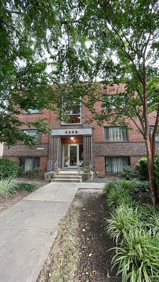 1 bed, 1.0 bath, 797 sqft, $1,500 — Photo 1