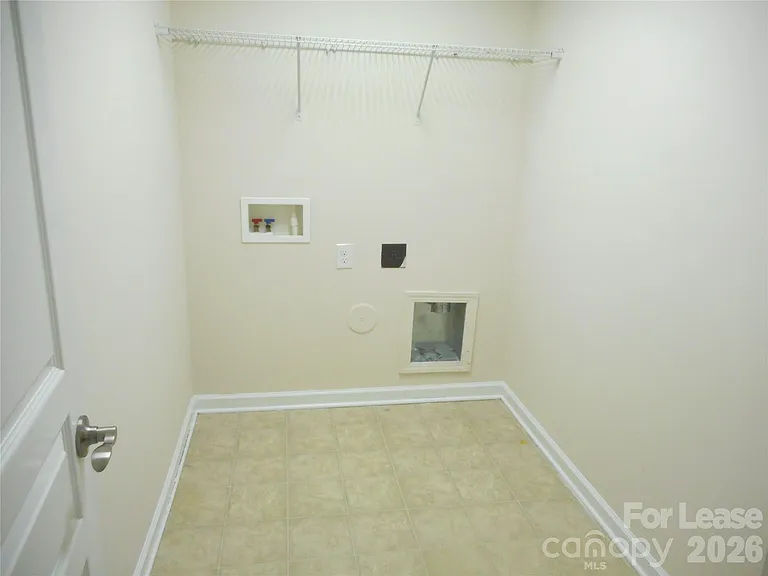 5860 Glassport Ln — Photo 17