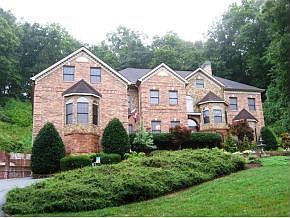 1st image of 223 Shadowood Dr