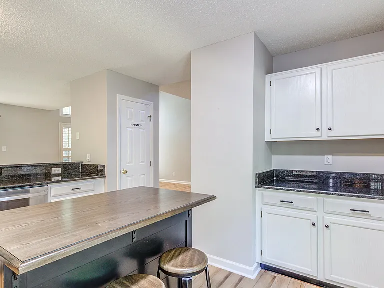 103 Unaka Ct — Photo 30