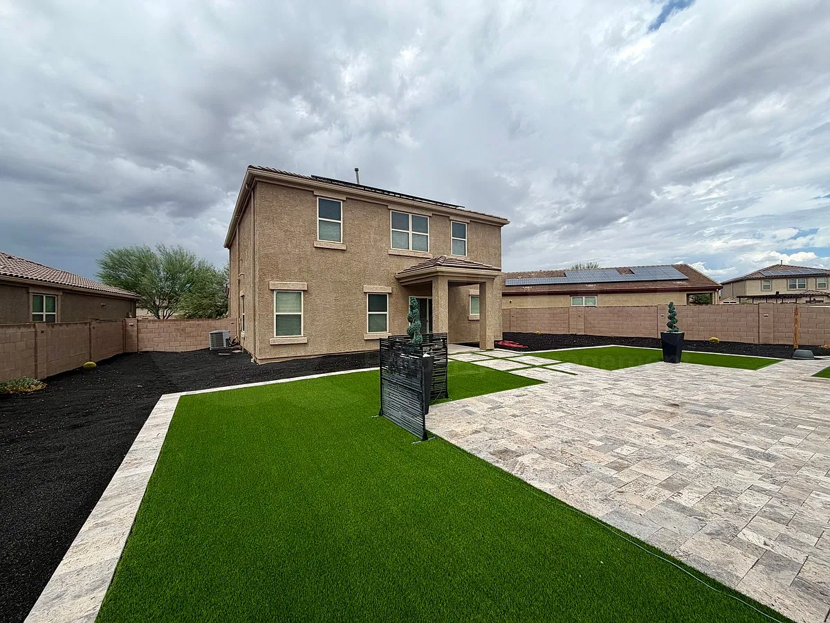 4 bed, 2.5 bath, 2645 sqft, $2,500 — Photo 4