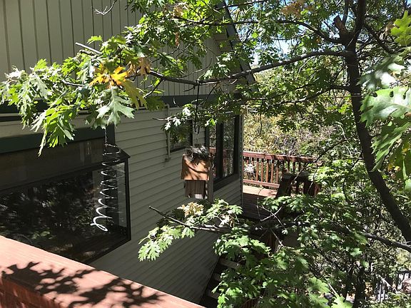 3rd image of 1399 Evergreen Ln