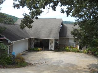 423 Blue Springs Ln, Branson West, MO 65737