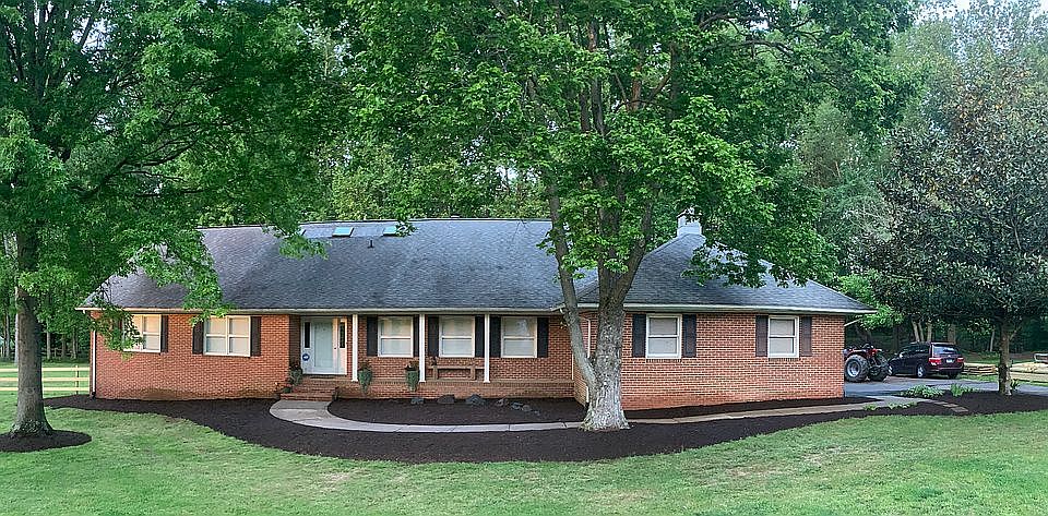 1st image of 3887 Greenmeadow Ln