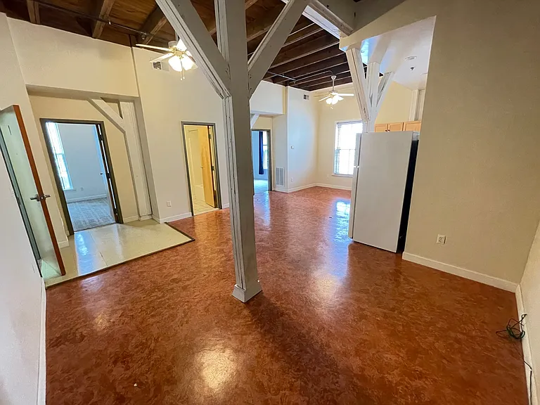 15 1/2 S Jefferson St #1 — Photo 5