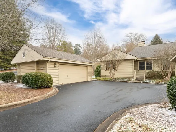 4401 Angelus Cir, Asheville, NC 28805