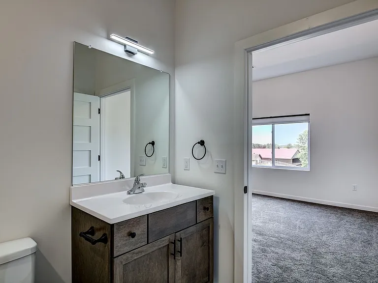 1152 N Hillcrest Pkwy — Photo 12