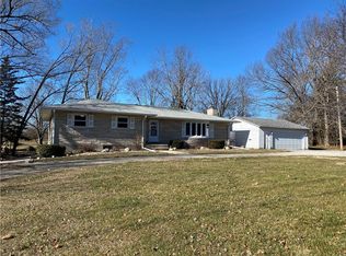 2716 4th St, Charleston, IL 61920