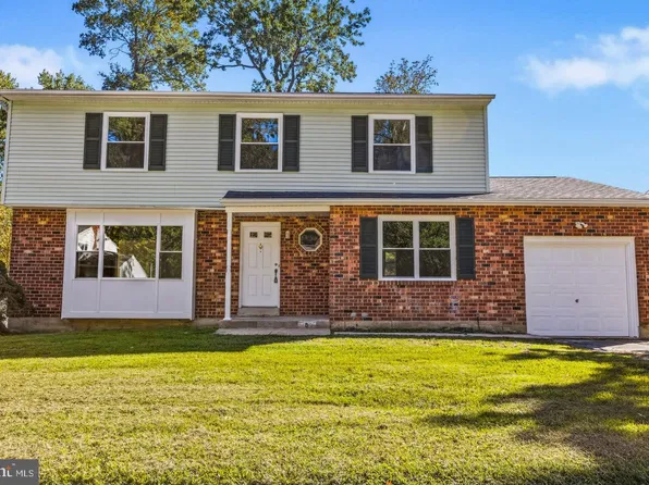 5 Firethorn Ct, Newark, DE 19711