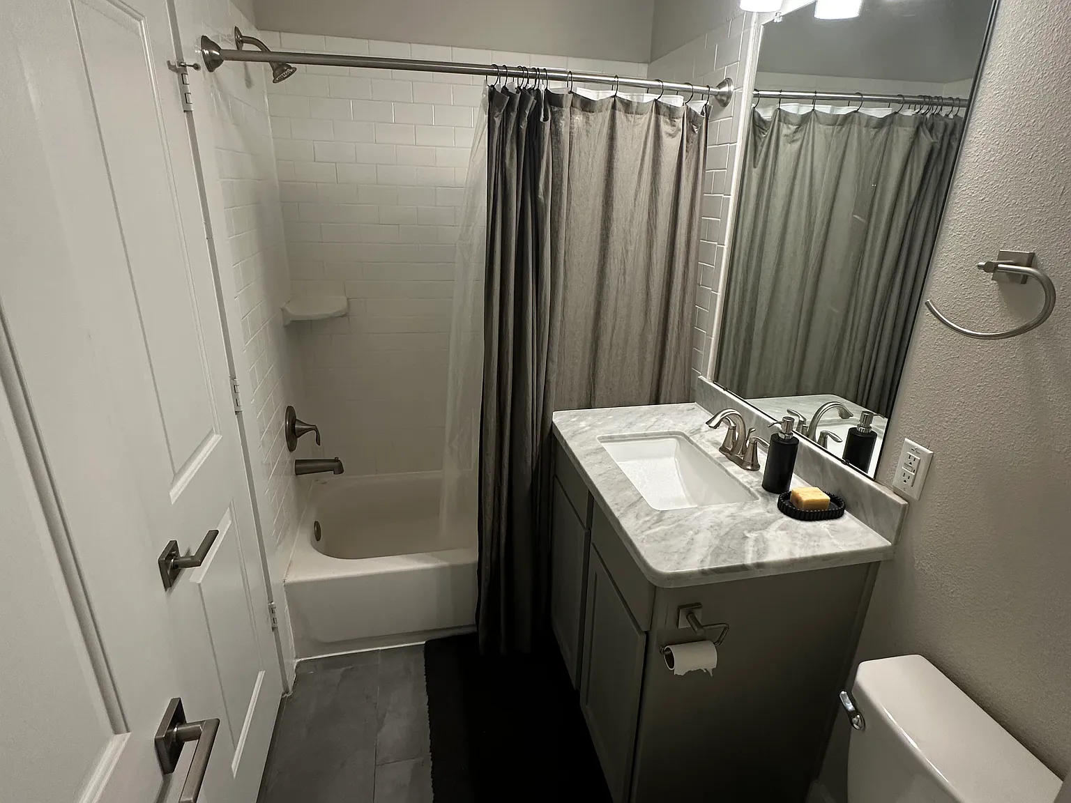 3 bed, 3.5 bath, 2313 sqft, $1,200 — Photo 3