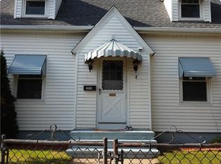 393 Webster Ave, Cranston, RI 02920