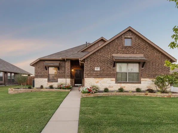 717 Long Prairie Dr, Royse City, TX 75189