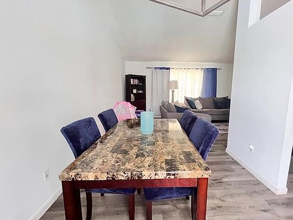 5th image of 2020 SW Kimberly Avenue