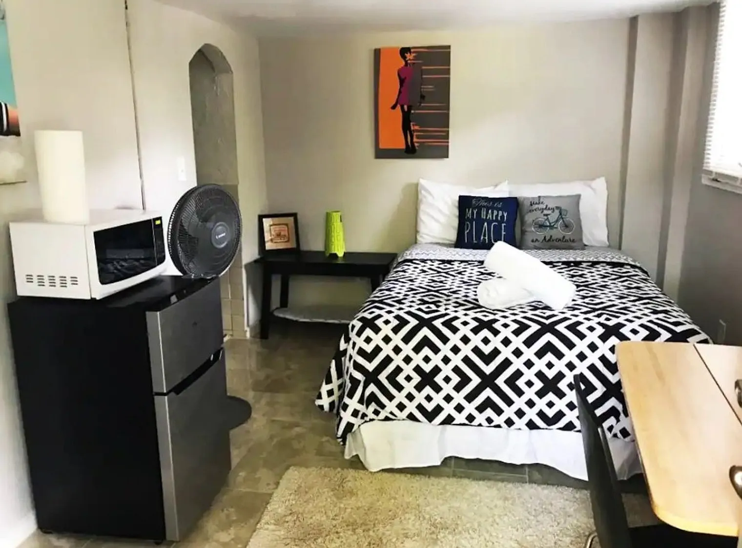 1 bed, 1.0 bath, $1,141 — Photo 2