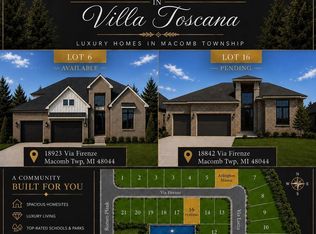 18923 Via Firenze, Macomb, MI 48044