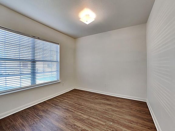2nd image of 1025 Quail Glen Dr