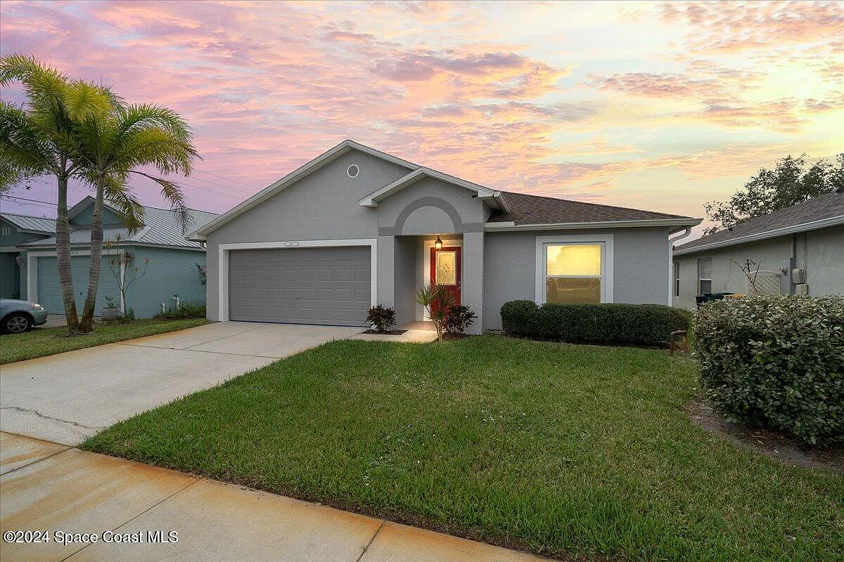 4 bed, 2.0 bath, 1911 sqft, $2,550 — Photo 1