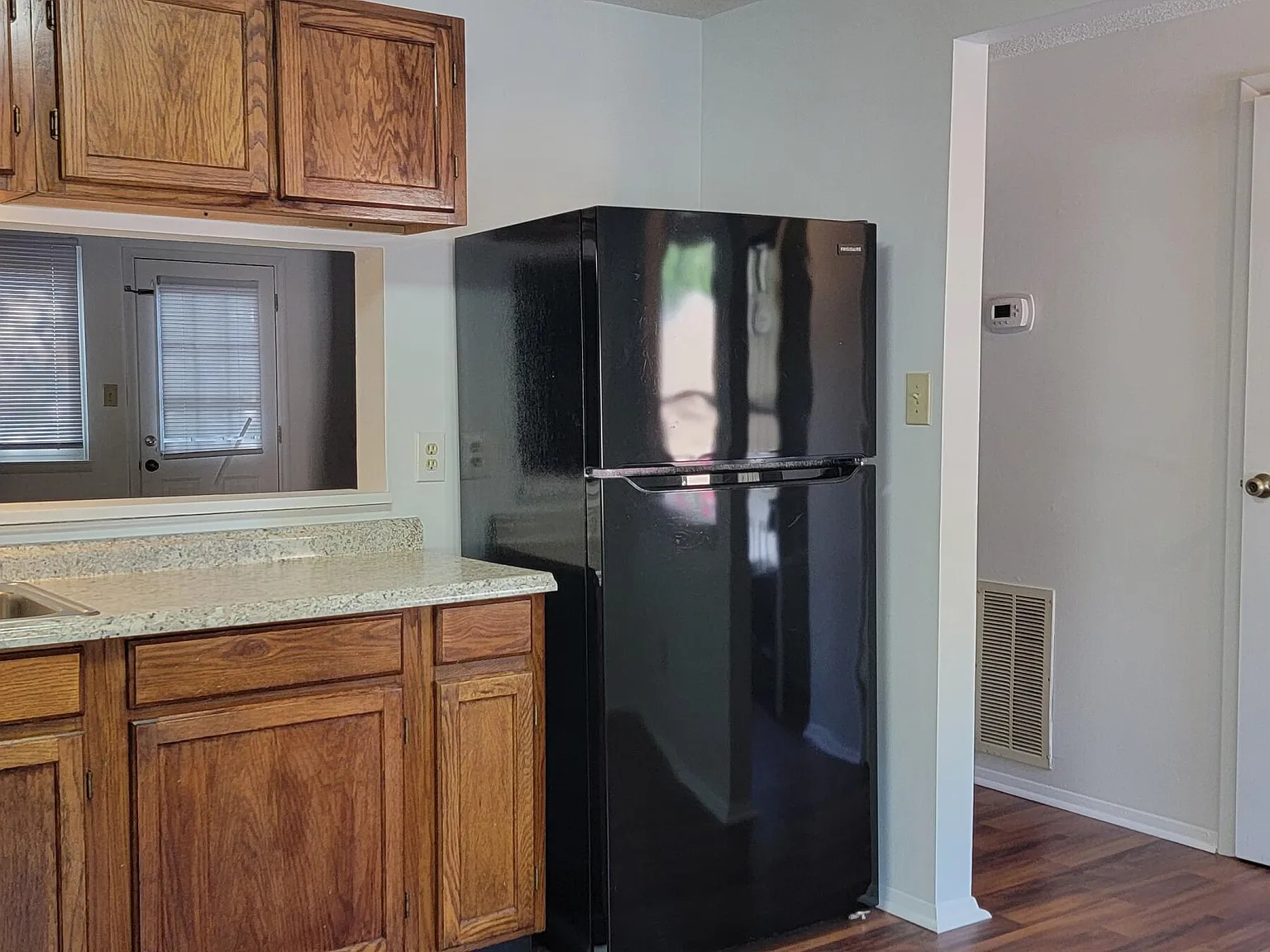 3 bed, 1.5 bath, $1,695 — Photo 4