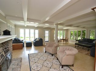 N64W31151 Beaver Lake Rd, Hartland, WI 53029