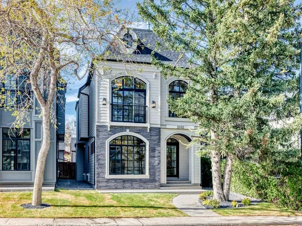 2032 S 52nd Ave SW, Calgary, AB T3E 1K4