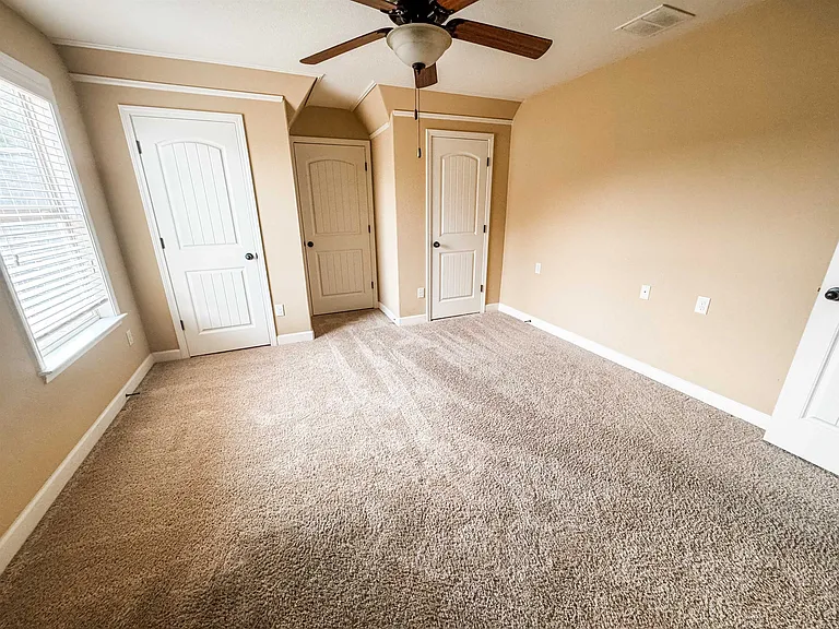 4435 Chestnut Hill Dr — Photo 19