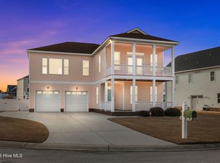 1305 Barnacle Lane, Morehead City, NC 28557