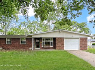 2202 Lantern Hill Dr, Urbana, IL 61802