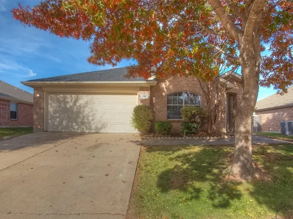 916 Brighton Way, Burleson, TX 76028