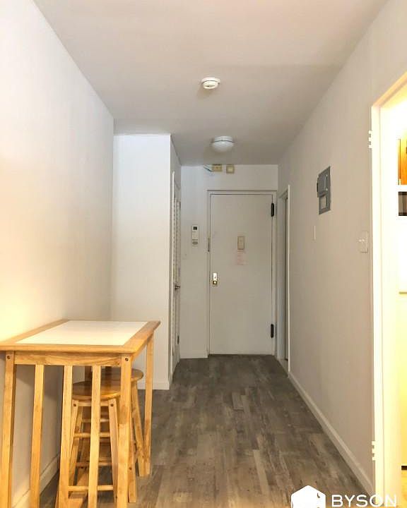 2nd image of 165 E 89th St APT D