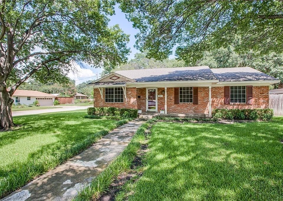 1st image of 301 S Weatherred Dr