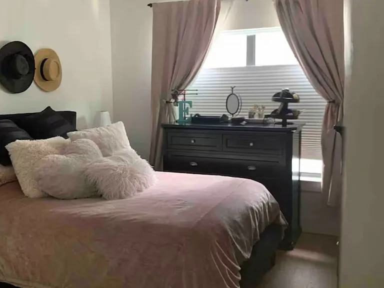 1128 Chicon St #300 — Photo 8