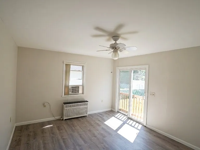31 Dupont Ter — Photo 8