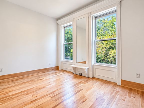 3rd image of 118 W 132nd St #2