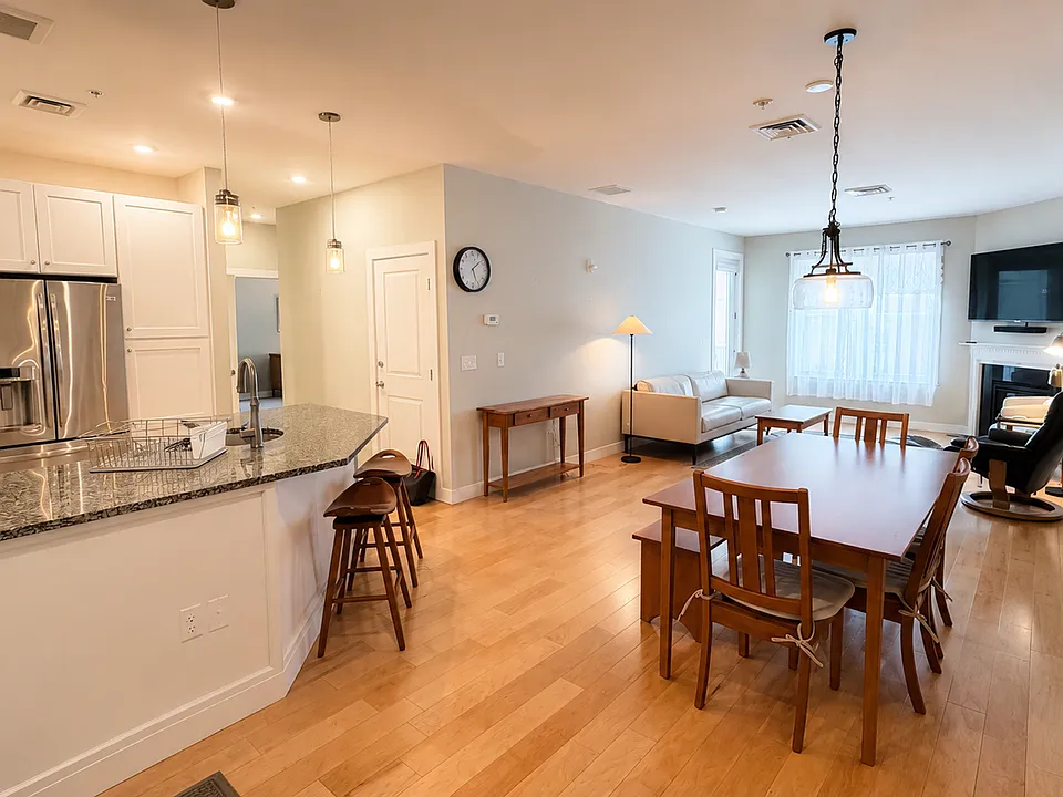 22 Hancock St #1