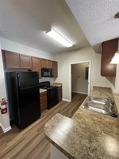 156 Millstone Rd #H — Photo 6